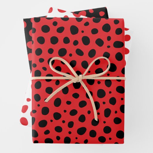 Red Schwarz-weiß Polka Dots Pattern Geschenkpapier Set (Beispiel)