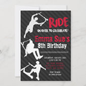 Red Scooter Skate Park Party Geburtstag Einladung (Vorderseite)