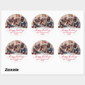 Red Script White Family Foto Happy Holidays Runder Aufkleber (Blatt)