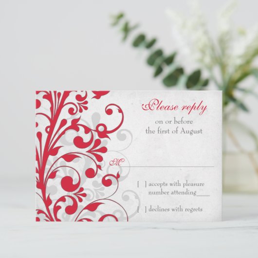Red Silver Grey Floral Wedding RSVP Antwort (Stehend Vorderseite)