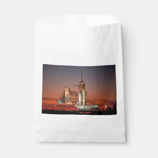 Red Sky for Space Shuttle Atlantis Start Geschenktütchen (Vorderseite)