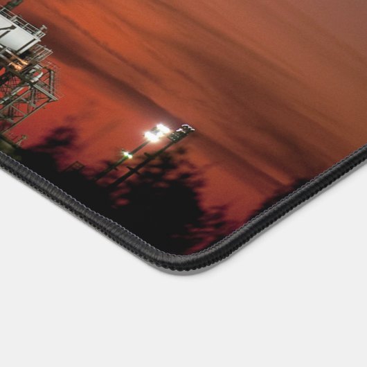 Red Sky for Space Shuttle Atlantis Start Schreibtischunterlage (Ecke)