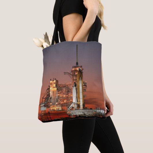 Red Sky for Space Shuttle Atlantis Start Tasche (Von Nahem)