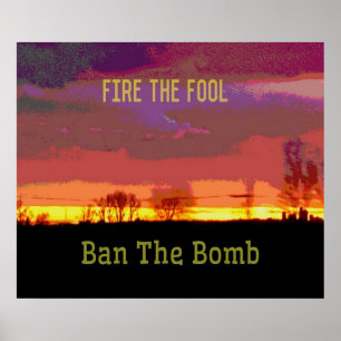Red Skyscape #Banthebomb Politischer Widerstand Poster
