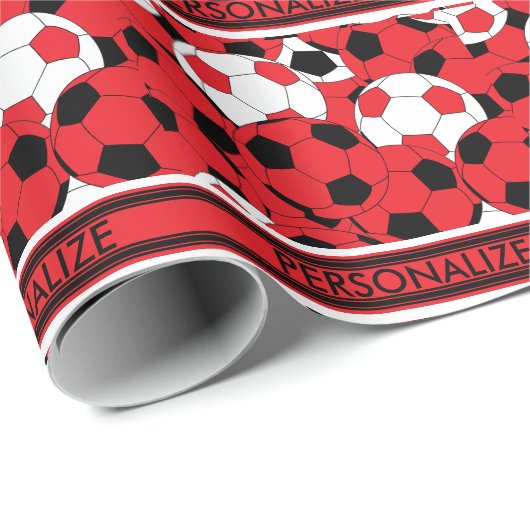 Red Soccer Ball Collage Geschenkpapier (Rolleneckpunkt)