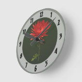 Red Spider Mum Runde Wanduhr (Winkel)
