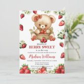 Red Strawberries Berry Sweet Bear Baby Dusche Einladung (Stehend Vorderseite)