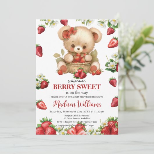 Red Strawberries Berry Sweet Bear Baby Dusche Einladung (Stehend Vorderseite)