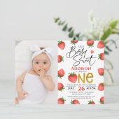 Red Strawberry Berry Sweet Foto Erstgeburt Einladung (Stehend Vorderseite)