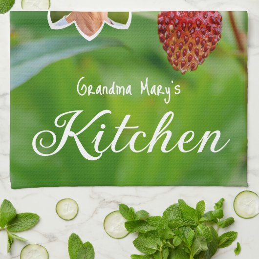 Red Strawberry Foto Oma Portrait Custom Geschirrtuch (Gefaltet)