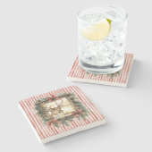 Red Stripes Bows Christmas Deer in Window Steinuntersetzer (Seitenansicht)