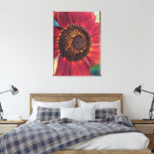 Red Sunflower Wrapped Canvas print Leinwanddruck (Insitu (Schlafzimmer))