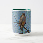 Red Tailing Hawk Zweifarbige Tasse (Mittel)