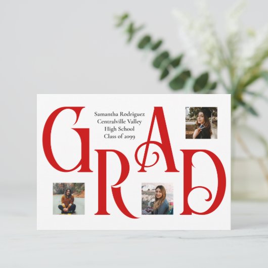 Red Three-Foto Classic & Bold GRAD Letter Ankündigung (Stehend Vorderseite)