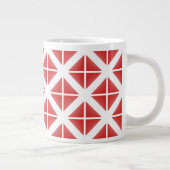 Red Trendy Triangle Pattern Jumbo-Tasse (Rechts)
