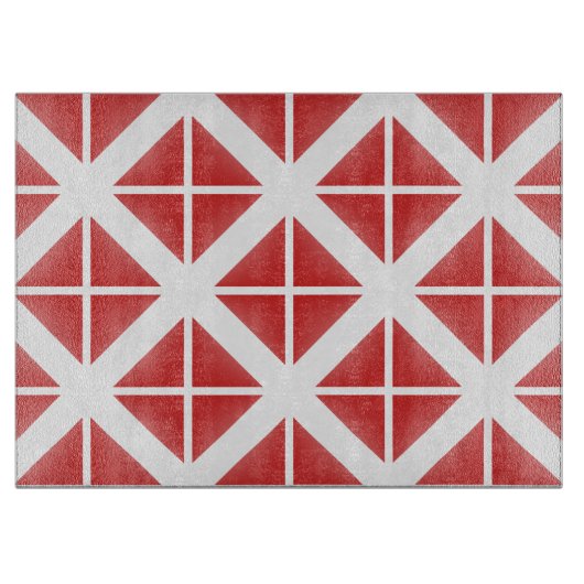 Red Trendy Triangle Pattern Schneidebrett (Vorderseite)