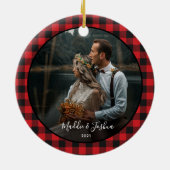 Red Truck Erstes Verlobtes Foto Kariert Keramik Ornament (Hinten)