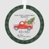 Red Truck Erstes Weihnachtsfest Verheiratet Buffal Ornament (Rückseite)