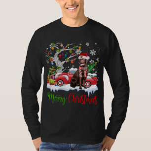 Red Truck Frohe Weihnachtsbaum Schokolade Labrador T-Shirt