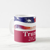 Red Trump 2024 verblasste amerikanische Flaggenkam Kaffeetasse (Vorderseite Links)