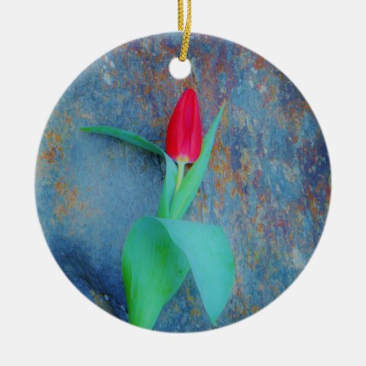 Red Tulip auf Blue Gray Slate Keramik Ornament (Vorne)