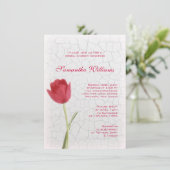 Red Tulip auf Crackle Paint Brautparty Einladung (Stehend Vorderseite)