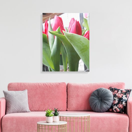 Red Tulip Leinwanddruck (Insitu (Wohnzimmer))