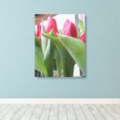 Red Tulip Leinwanddruck (Insitu (Holzboden))