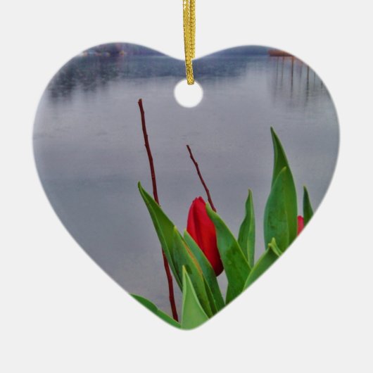 Red Tulips Blue Lake Arrowhead Wasser Keramikornament (Vorne)