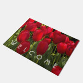 Red Tulips Floral Welcome Doormat Fußmatte (Schrägansicht)