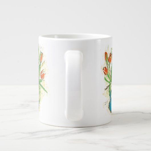 Red Tulips in Blue Vase Spring Floral Mit Monogram Jumbo-Tasse (Rückseite)