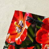 Red Tulips Pattern Strandtuch (Beispiel)