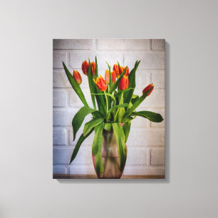 Red Tulips White Brick Wall Leinwanddruck