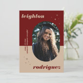 Red Unique Rounded Foto Abschluss Ankündigung (Stehend Vorderseite)