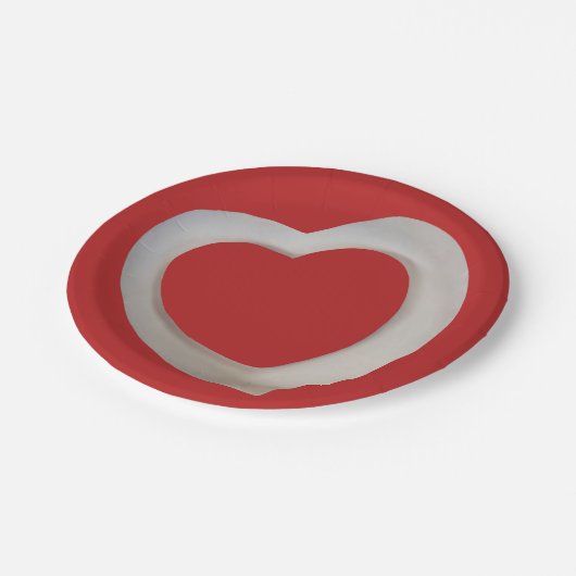 Red Valentine mit Mitte weißem 3D-Herz Pappteller (Schrägansicht)