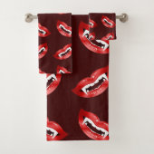 Red Vampire Mouths Pattern Badhandtuch Set (Insitu)
