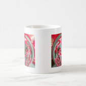 Red Vintag Hakuna Matata Round gifts.jpg Kaffeetasse (Mittel)