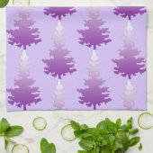 Red-Violet Evergreen Tree Geschirrtuch (Gefaltet)