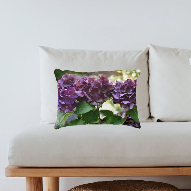 Red Violet Hydrangea Blooms Floral Dekokissen (In Situ Sofa)