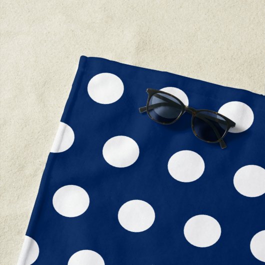 Red White and Blue Polka Dot Personalisiert Strandtuch (Beispiel)