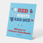 Red White and Due Baby Dusche Kleidung 4. Juli Sockelschild (Vorderseite)