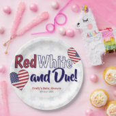 Red White and Due July 4. Patriotic Baby Dusche Pappteller (Party)