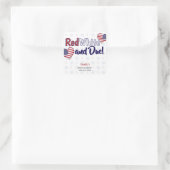 Red White and Due July 4. Patriotic Baby Dusche Quadratischer Aufkleber (Tasche)