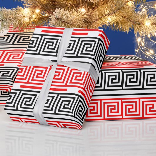 Red White Black Grikey Fret Pattern Design Geschenkpapier
