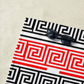 Red White Black Grikey Fret Pattern Design Strandtuch