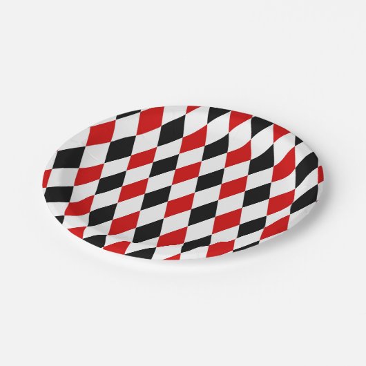 Red White Black Harlequin Diamond Pattern Pappteller (Schrägansicht)