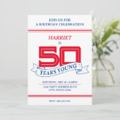 Red White Blue 50 Years Young Banner 50. Geburtsta Einladung (Stehend Vorderseite)