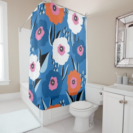 Red White Blue: Blumenskandinavisch. Duschvorhang (Beispiel)