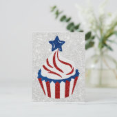 Red, White & Blue Cupcake 4. Juli Glitzer Postkarte (Stehend Vorderseite)