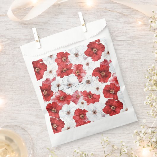 Red White Floral Wedding Geschenktütchen (Ausgeschnitten)